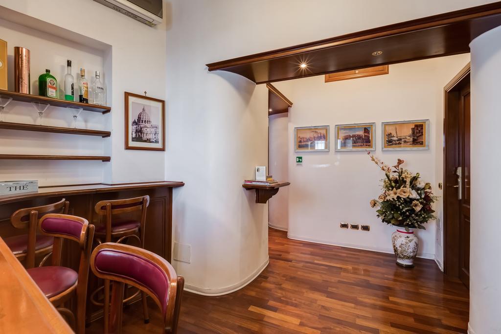 Отель 38 Viminale Street Рим Экстерьер фото