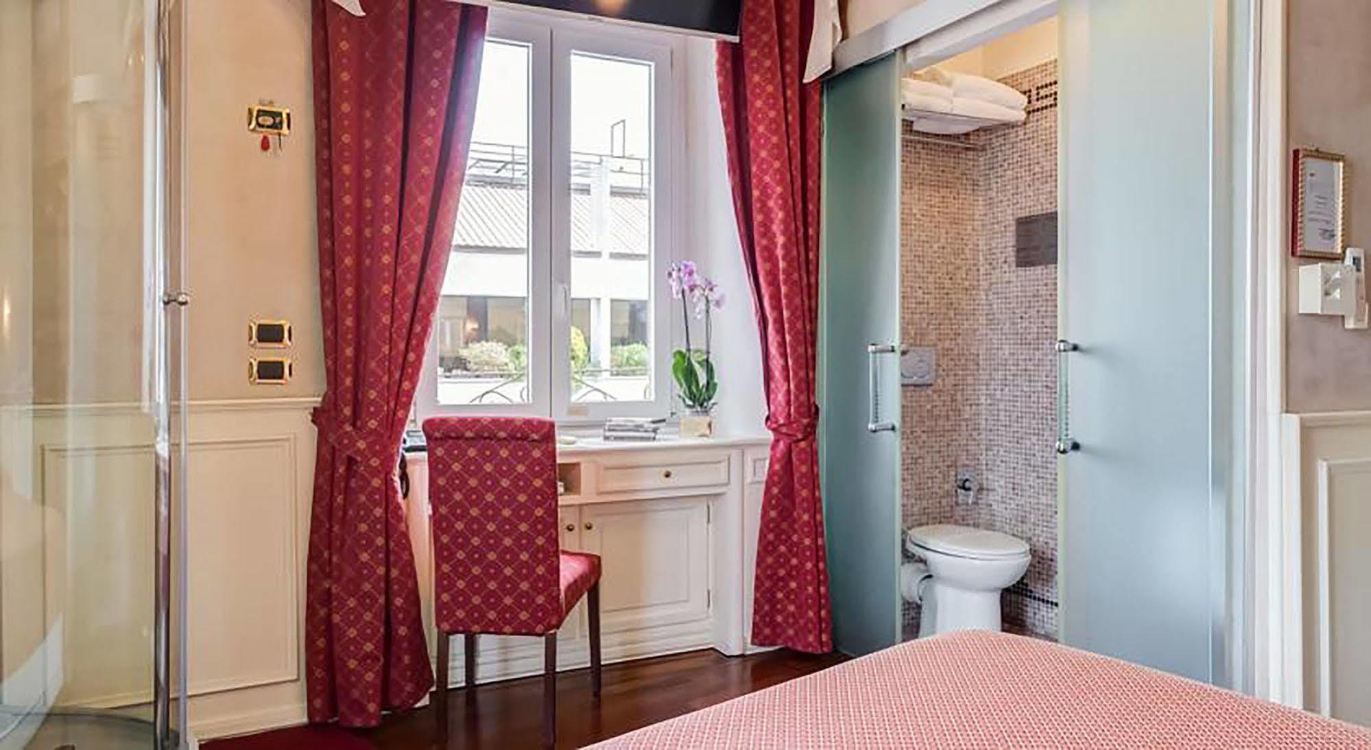 Отель 38 Viminale Street Рим Экстерьер фото